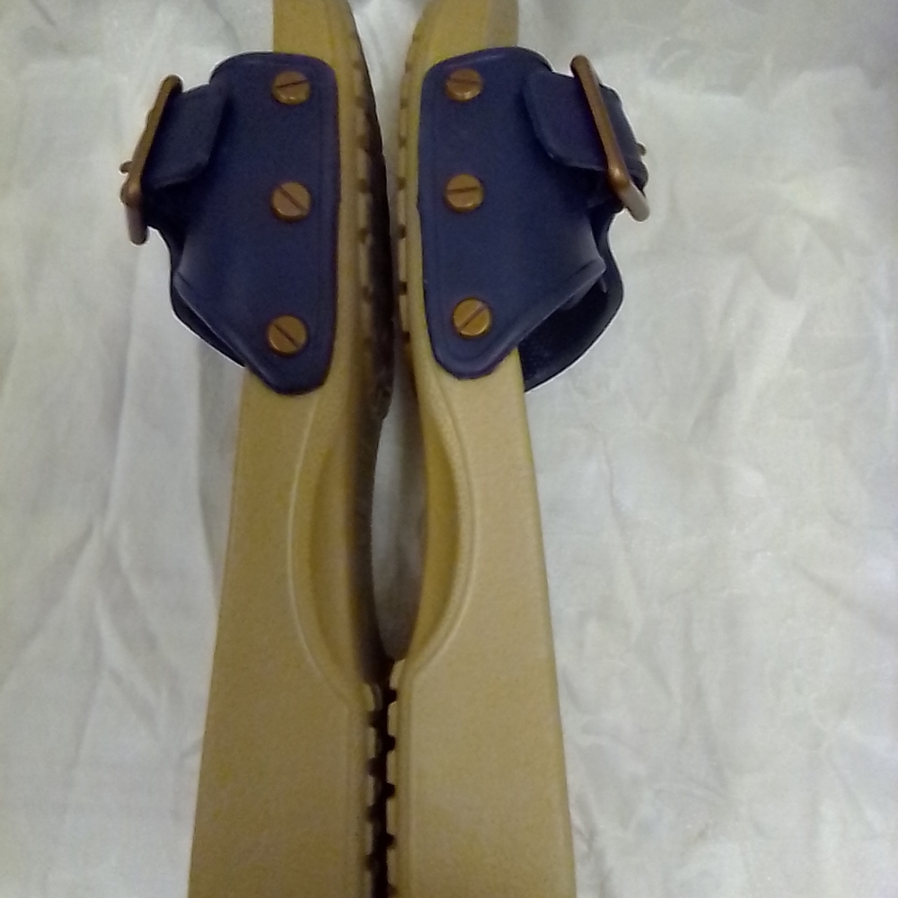 Crocs Slip On Sandals - Picture 3 of 11